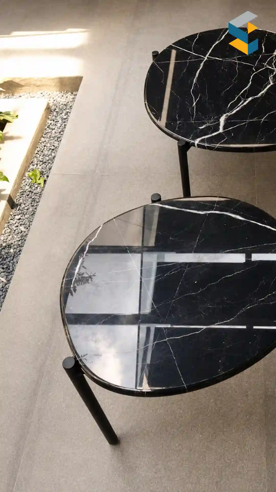 mesas redondas de piedra para jardin